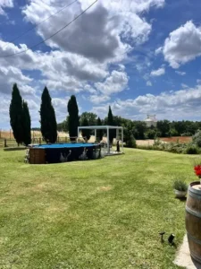 Uitzicht op het zwembad casa vacanze Umbrië